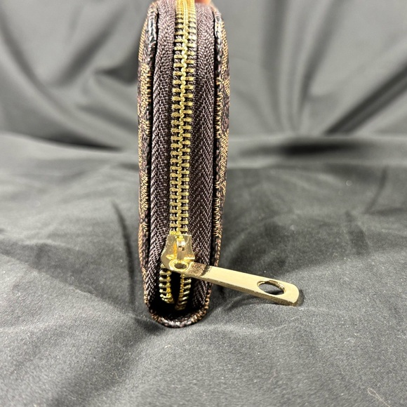 NON BRANDED Light & Dark Brown Zip-around Wallet with Triangular Pattern - NEW - Picture 4 of 9